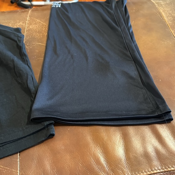 Bundle of workout tops M - Picture 3 of 3